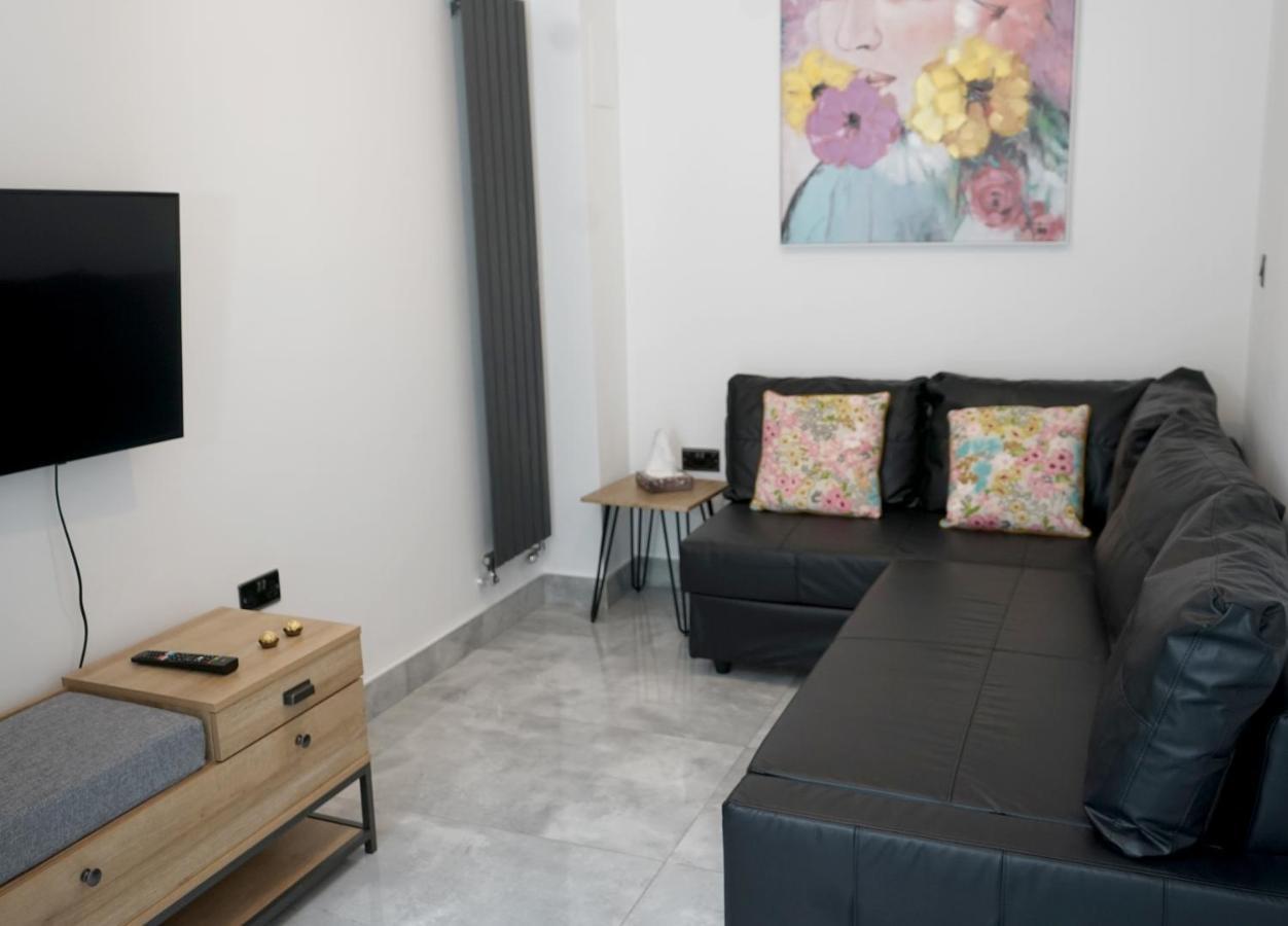 Luxury London Garden Home Sleep 7, 2 Mins To Metro 外观 照片