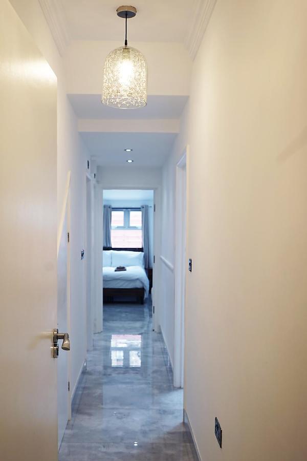 Luxury London Garden Home Sleep 7, 2 Mins To Metro 外观 照片