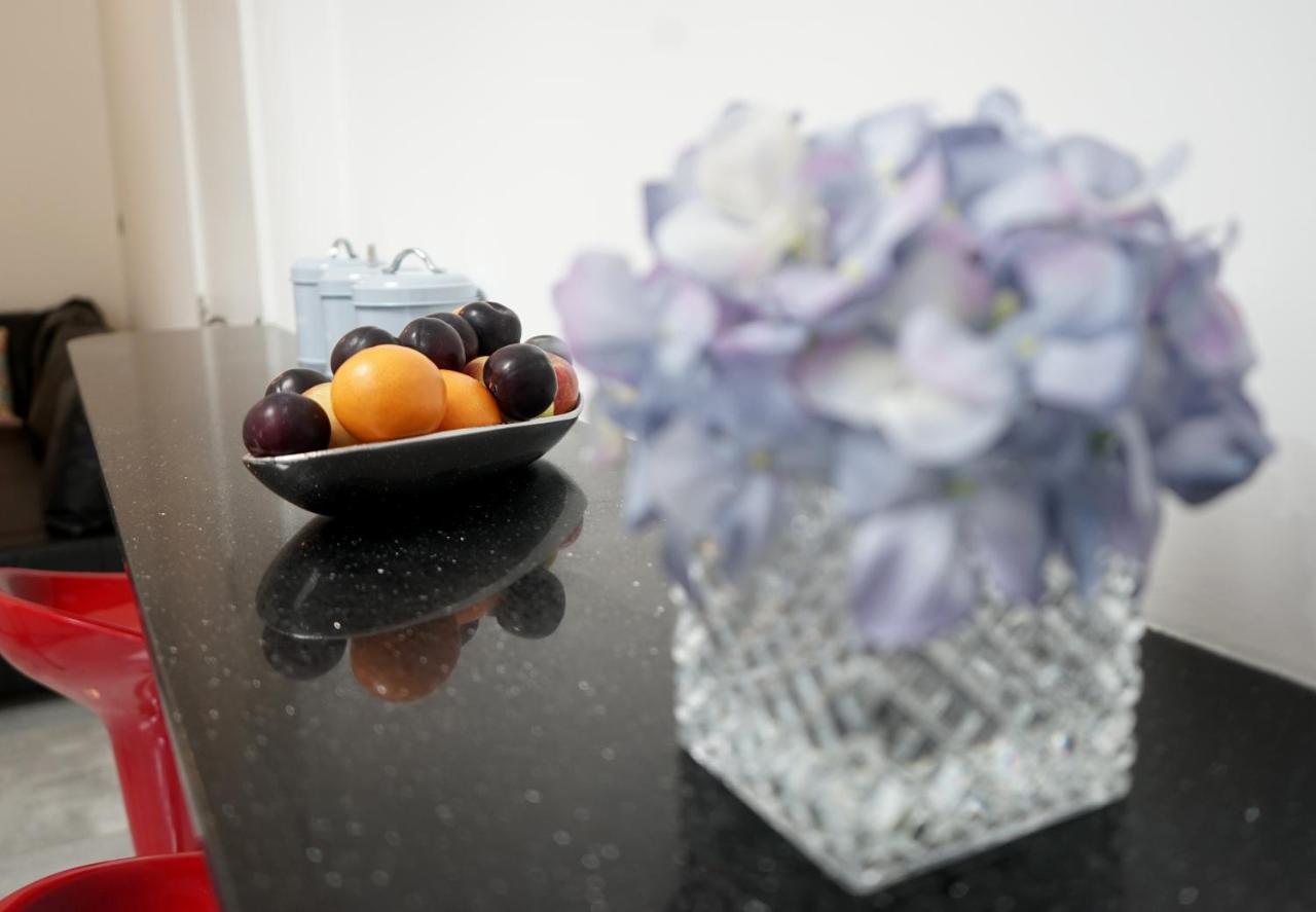 Luxury London Garden Home Sleep 7, 2 Mins To Metro 外观 照片