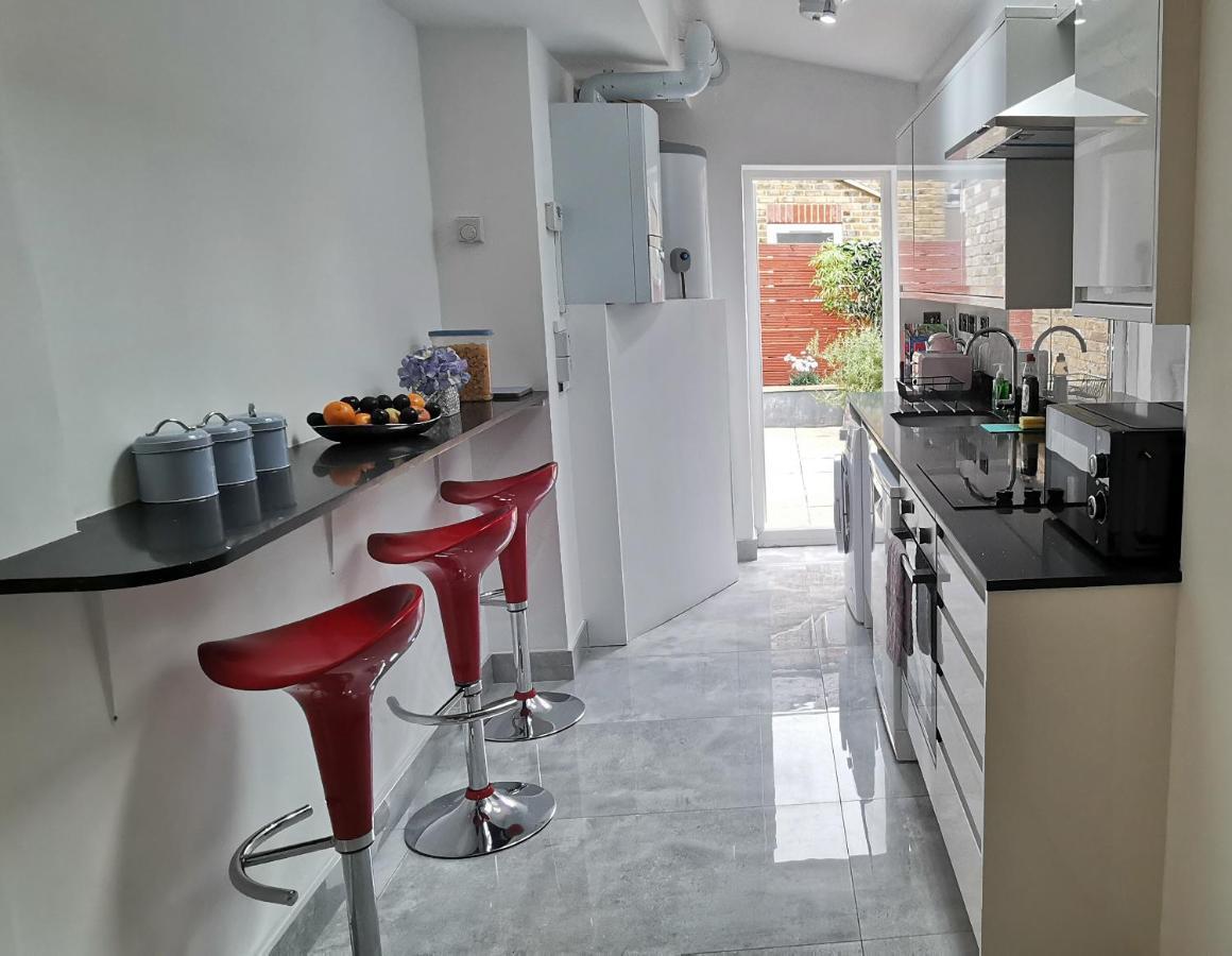 Luxury London Garden Home Sleep 7, 2 Mins To Metro 外观 照片